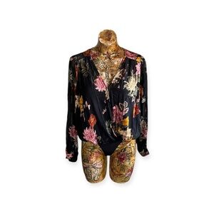 ASTR the label bodysuit top long sleeve medium floral green pink black